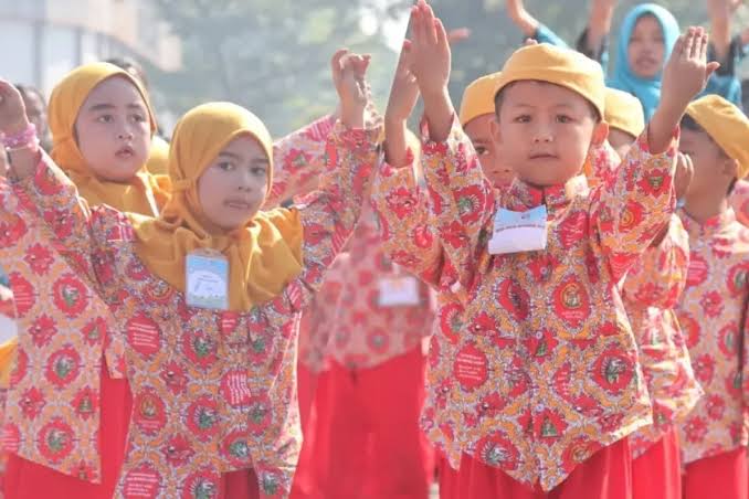 Gak Cuma Piala Dunia! Tarian Anak TK dari China Jadi Workout Paling Gila di TikTok – Gerakan Kura-Kura Bikin Perut Six Pack Dalam 3 Hari?