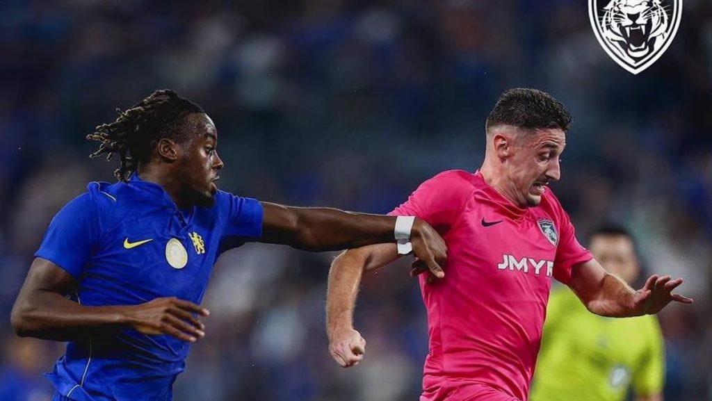 Viral! Kericuhan JDT vs Chelsea di Laga Persahabatan: "Kami Malu, Cuma Juara Desa"